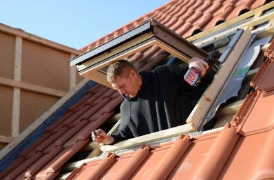 Pose de fenêtres de toit Velux à Jallans